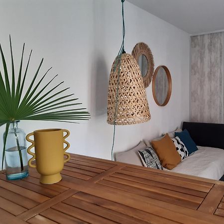 Grand Studio Avec Patio Marseille Extérieur photo